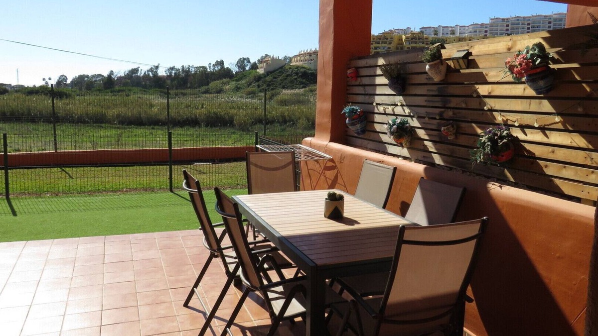 Castillo de Sabinillas Apartment | A spacious first floor with views of the vineyards and the sea.