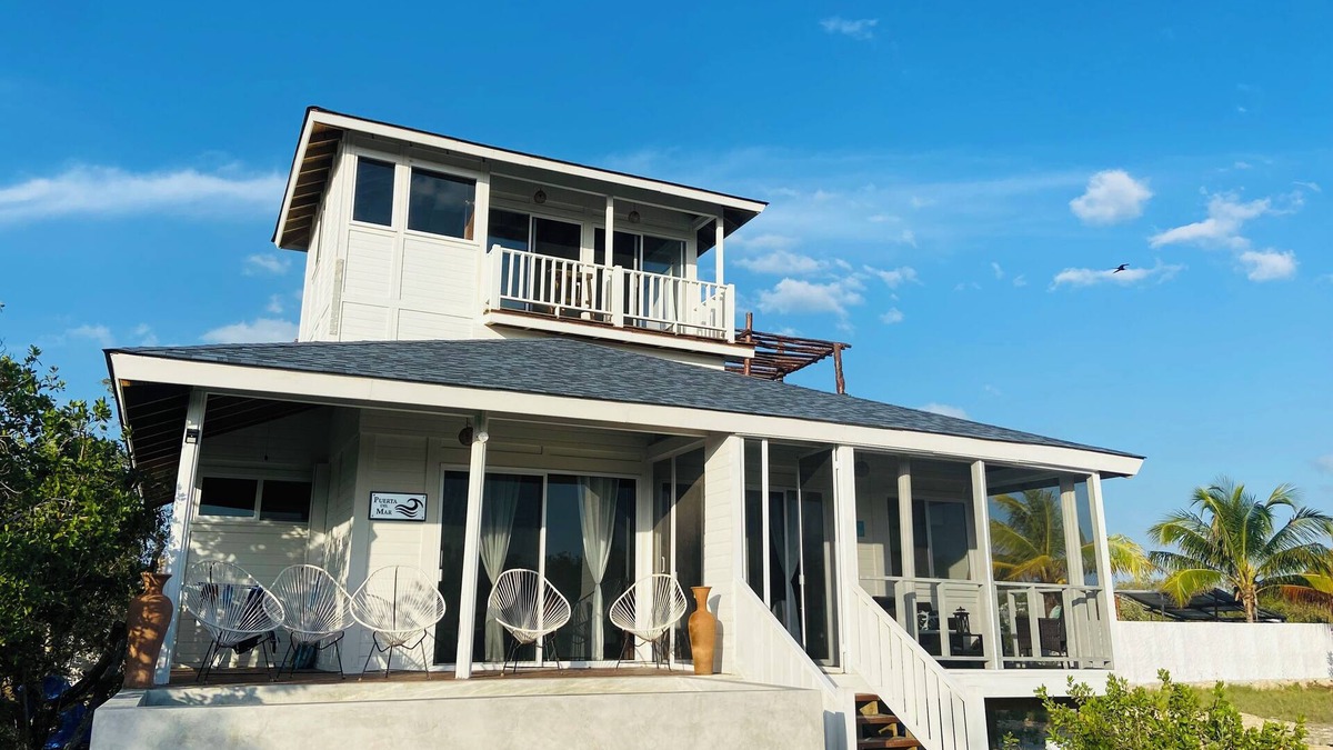 Isla Holbox House | A Spacious Ocean View Villa, steps away from Punta Cocos bioluminescence beach.