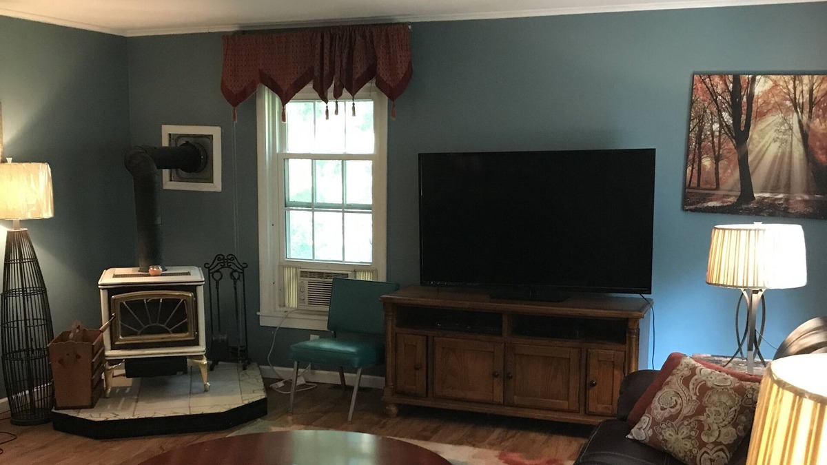 Oneonta House | A Spacious Vacation Retreat.