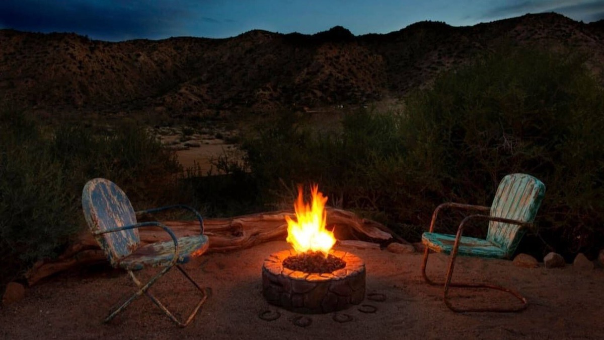Yucca Valley Cabin | A Sparkling Clean 1940's High Desert Cabin