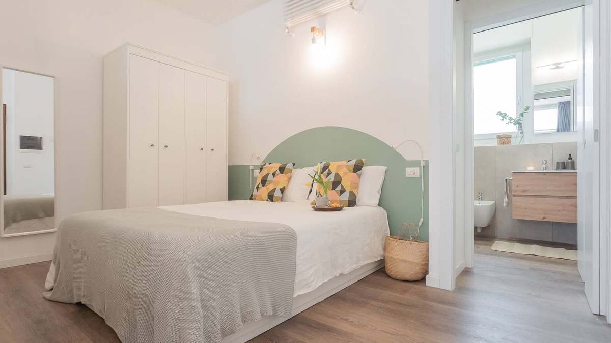 Como Apartment | A Step from the Dome Apartment