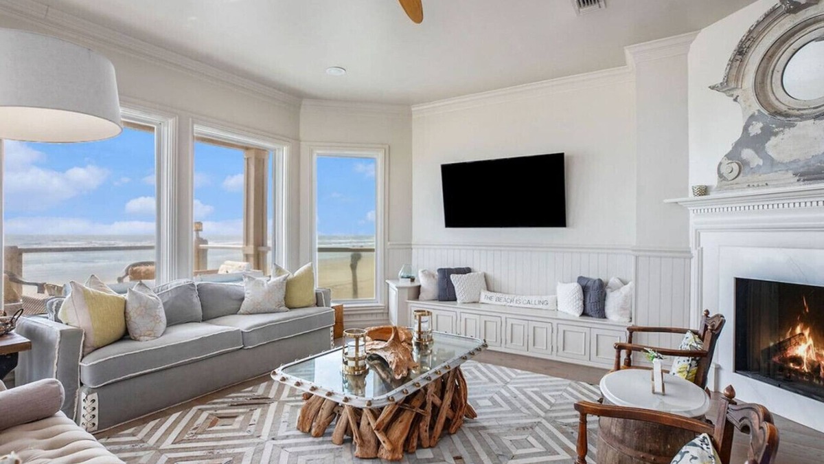 Sands Of Kahala Beach Apartment | A Step Into Paradise - Galveston