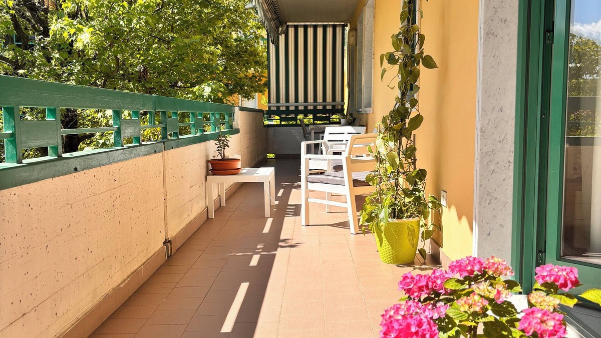 Marina di Massa Apartment | A STONE'S THROW FROM THE SEA