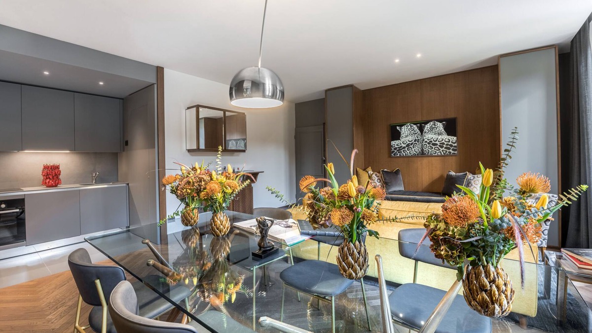 Oltrarno Apartment | A stone's throw from Ponte Vecchio with complimentary wine tasting on arrival!