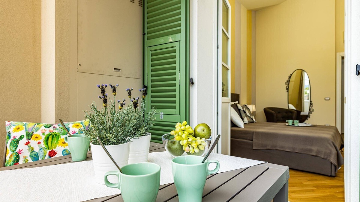 Lucca Historical Center Apartment | A stone's throw from the historic center, apartment with terrace.