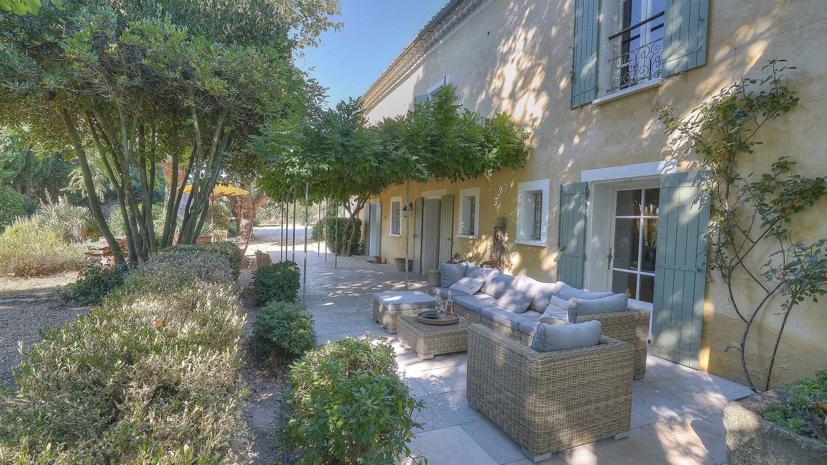 Saint-Quentin-la-Poterie House | A stunning family home, 5 minutes from Uzes and 30 minutes from Avignon.