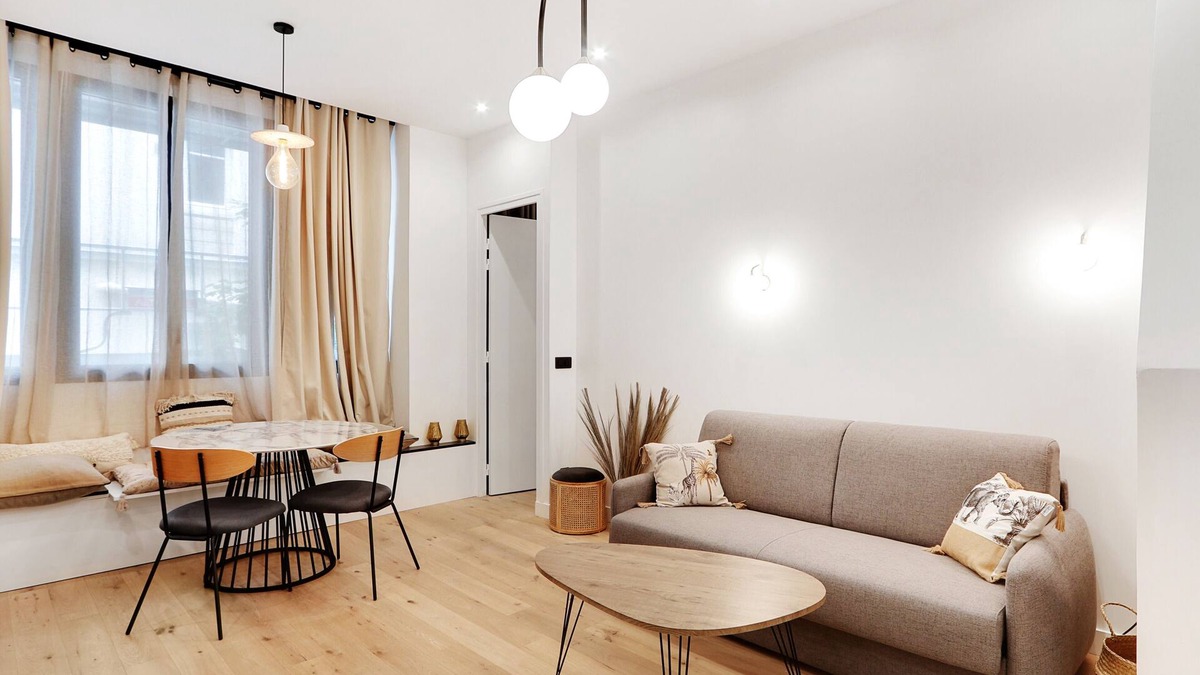 Bercy Apartment | A Stunning 2-BR/2BA in Reuilly-Diderot