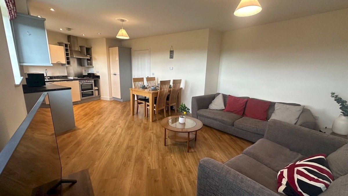 Colchester Apartment | A Stylish home away from home | Pass the Keys