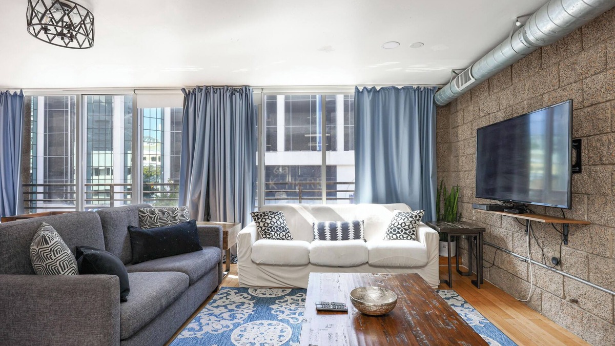 Cortez Hill Apartment | A Stylish Loft near little Italy in Downtown San Diego