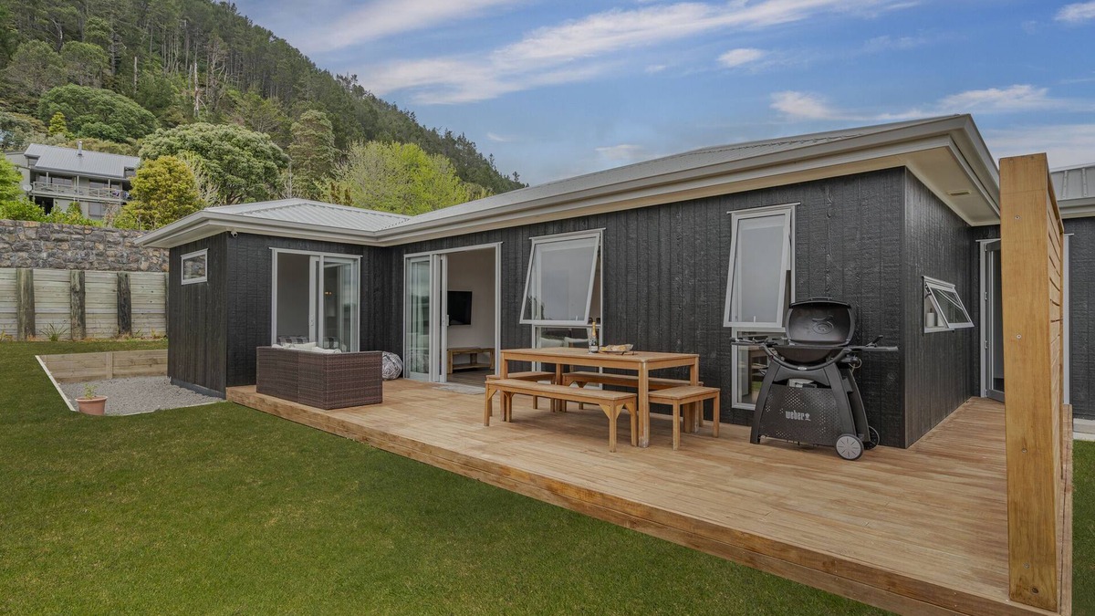 Pauanui House | A Sunshine Retreat - Pauanui Holiday Home