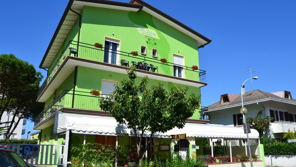 Lido di Jesolo House | A three bed room in a family managed guest house