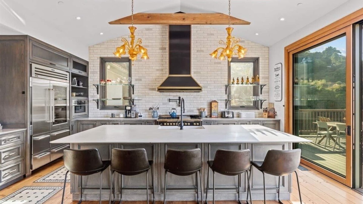 Topanga House | A Topanga 5 Bedroom Estate with sweeping views of lovely Topanga Canyon