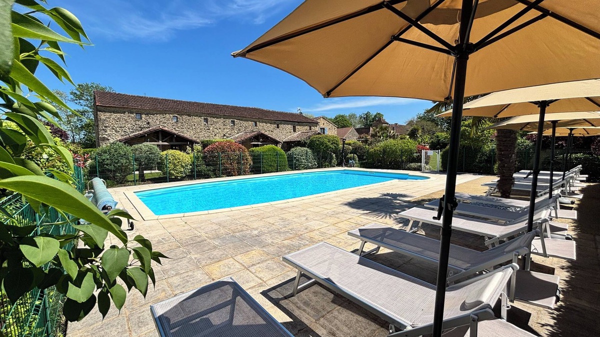 Cales Cottage | A touch of luxury in the heart of the Dordogne countryside.