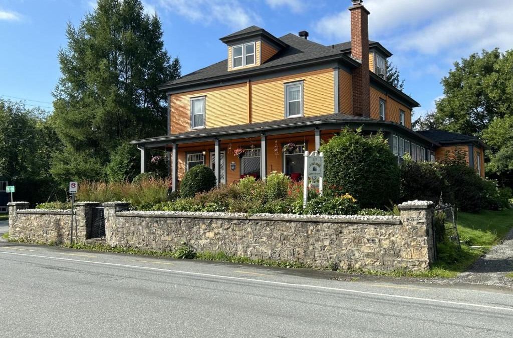 Magog Bed & Breakfast | À Tout Venant B&B