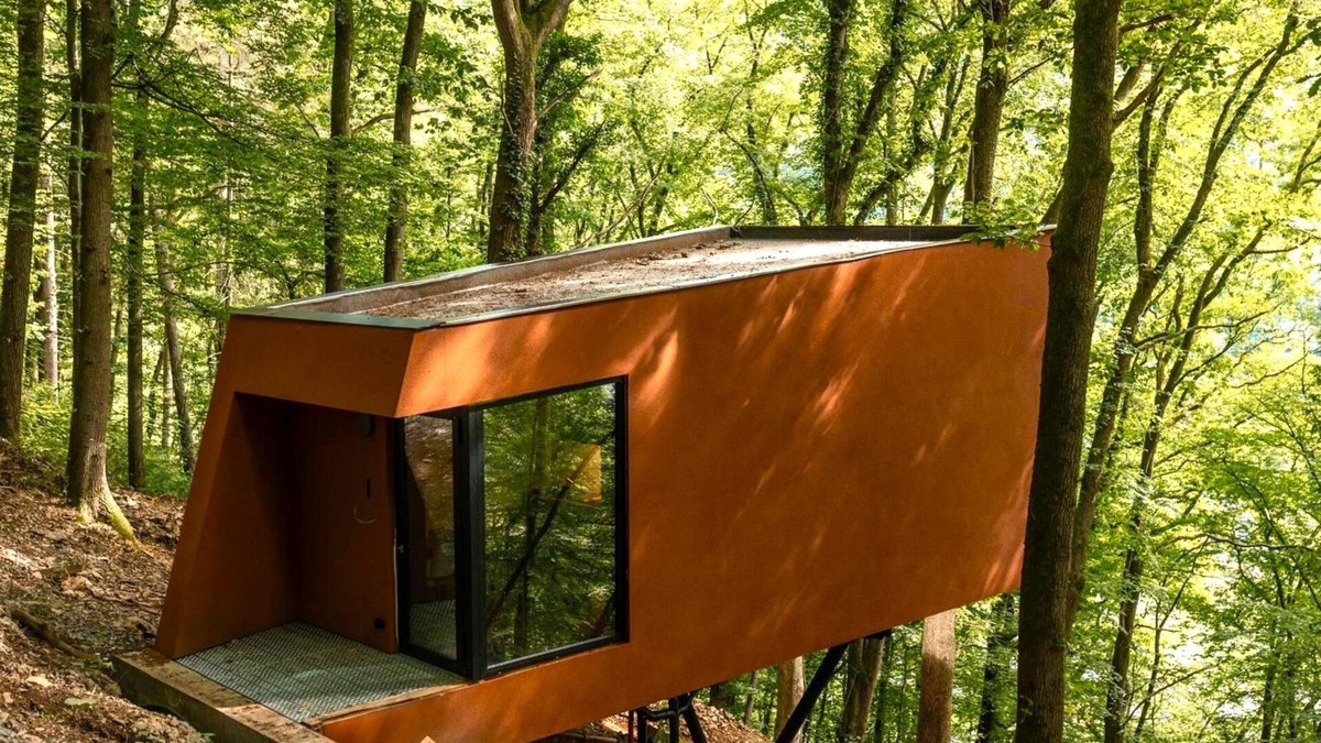 La Roche-en-Ardenne House | A treehouse in the heart of La Roche
