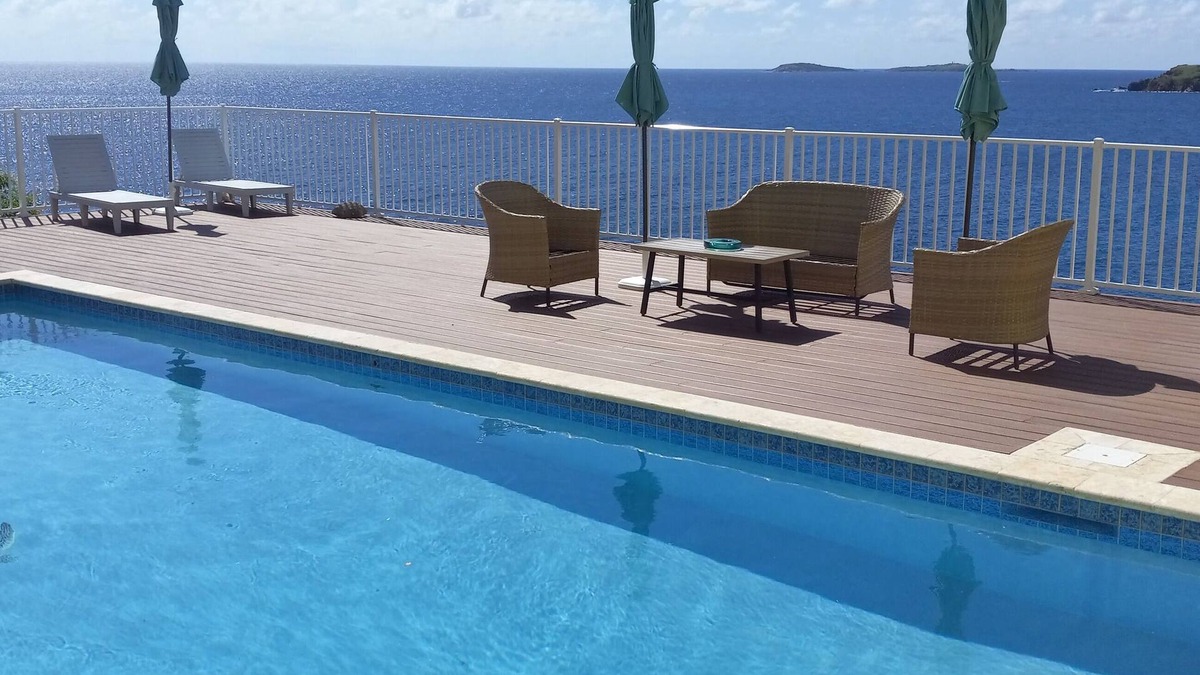 Nazareth Villa | A true oceanfront villa with amazing sunsets and pool. Very nice location.