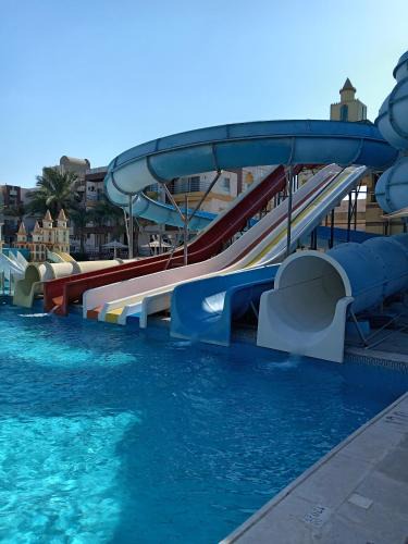 Village Road Hotel | A two-room chalet in the village of Lale Land, Mirage Bay, Ecopark