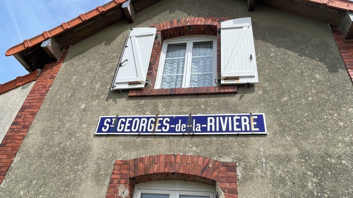 St-Georges-de-la-Riviere House | A unique stay in an old railway station, in the heart of the Cotentin sea & countryside.