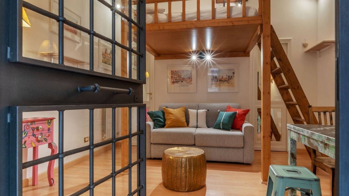 Rione V Ponte Apartment | A un passo da via Giulia/Campo de’Fiori, con ingresso indipendente