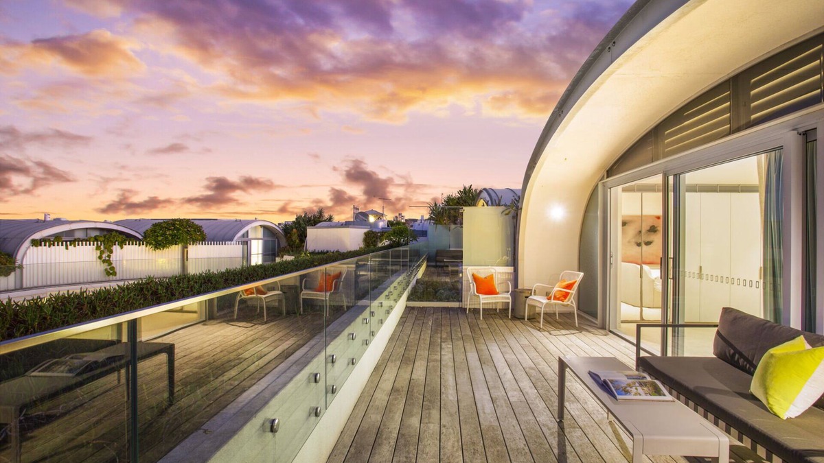 Bondi Beach Apartment | A Unique Luxury Three Bedroom Penthouse Apartment in the Heart of Bondi Beach