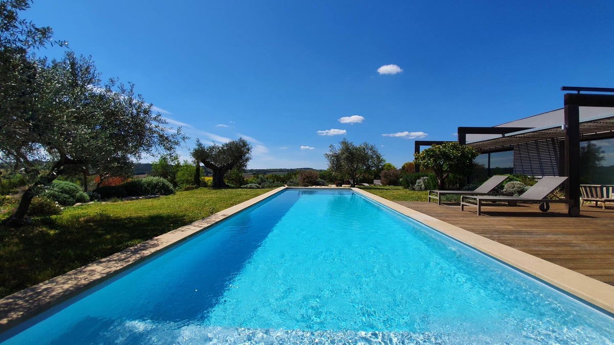 Uzes House | A Uzès, Contemporaine à la vue Unique, à 5 min du Centre Historique