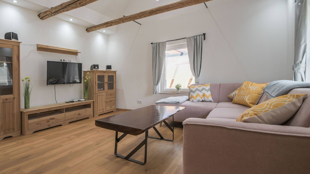 Brookmerland House | A vacation home to feel at home in. Our newly renovated and just completed "Ferienhaus Upgant" is modern and stylishly furnished. The 110 square meter living space is located entirely on the first floor and offers you open, modern living.