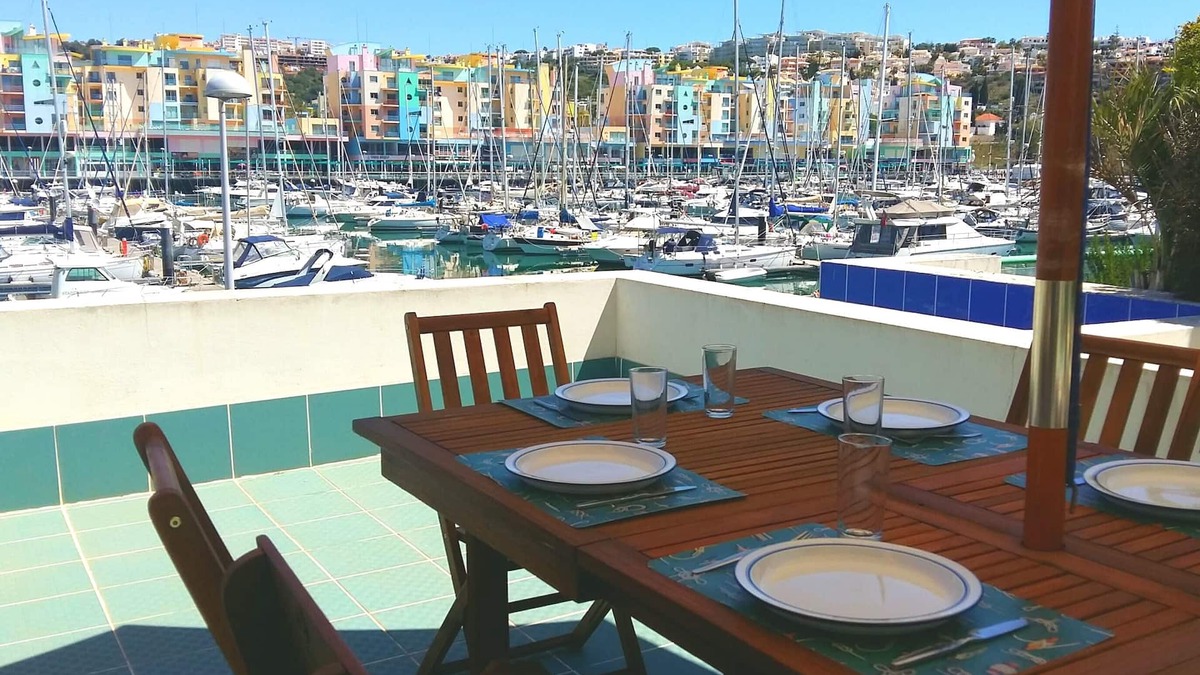 Albufeira Villa | A Villa with pool in the first line of the Marina