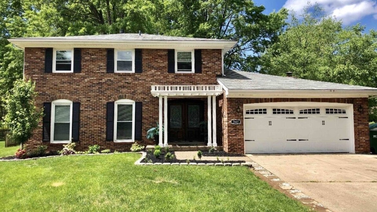 Buechel House | A Warm Welcome Home to Quiet Comfort