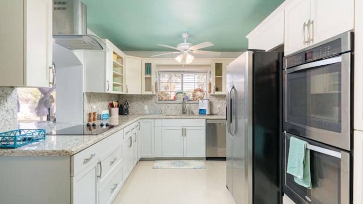 Los Fresnos House | A Waterfront Home with great freshwater fishing!
