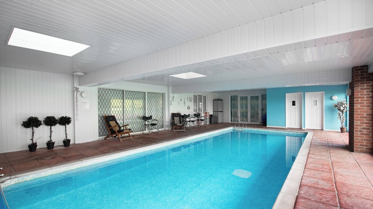 Saintbury Cabin | A wonderful Lodge with its own completely private heated indoor swimming pool.