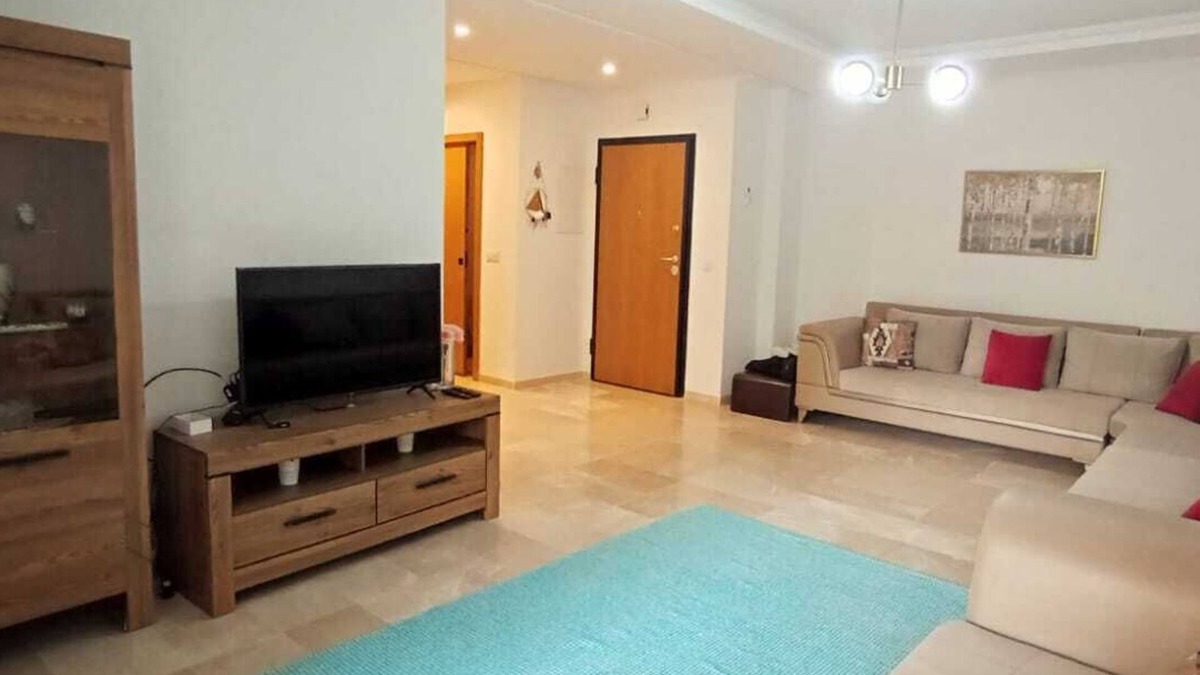 Ain Zaghouan Apartment | A10 minute airport holiday apartment richly furnished northern suburbs
