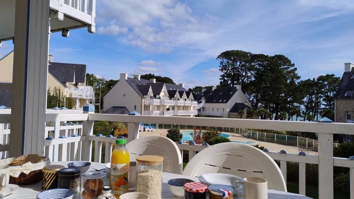 Kerherou Apartment | A11 -Appartement vue mer piscine