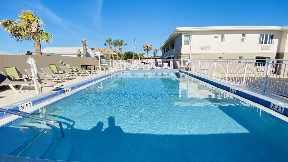 Bostroms Lower Ormond Beach Hotel | A1A Super Inn