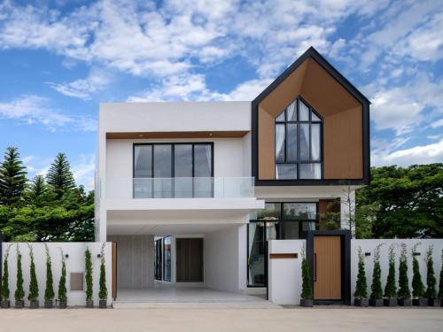 Su Thep Apartment | A9 Airport pool villa