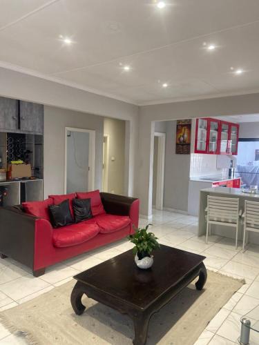 Goodwood Apartment | AA guest house Goodwood
