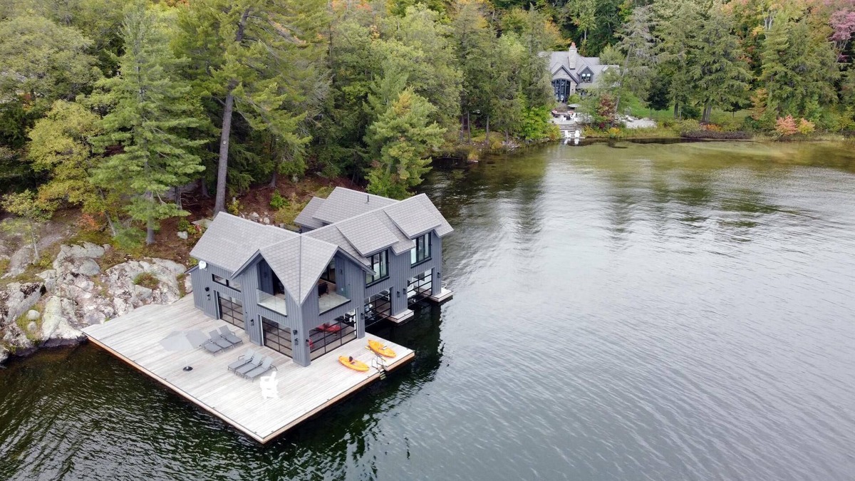 Muskoka Lakes Cottage | AAA Lake Joe Prime Location Riverdale Rd! South! 8bdrm, 5 bath! Muskoka Beauty!