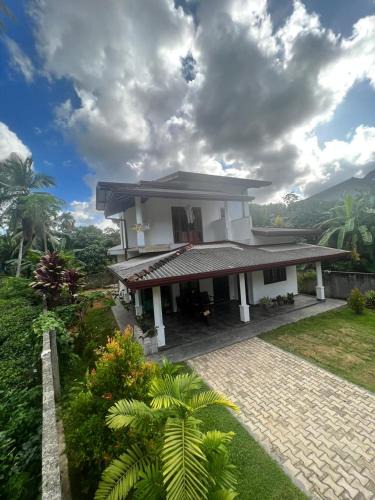 Baddegama House | AADHI Guest