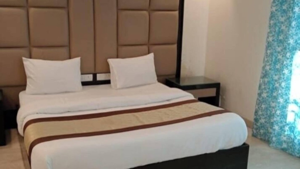 Kailash Colony House | Aaron Residency