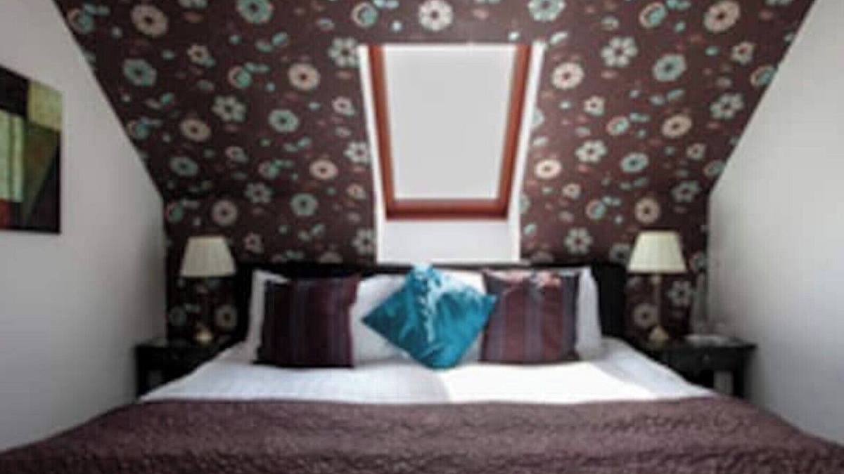 Dingwall House | Abalone Accommodation -Large home for group/family holidays