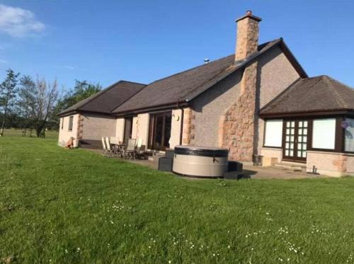 Dingwall House | Abalone Accommodation