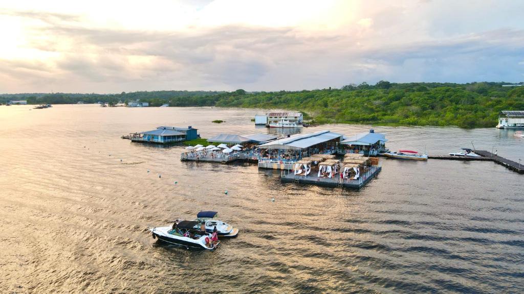 Ponta Negra Hotel | Abaré floating Lodge