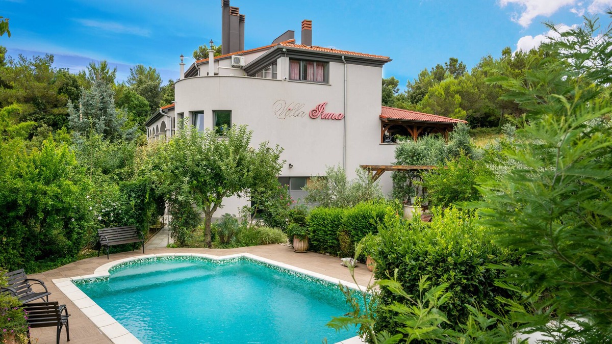 Liznjan Villa | Abgelegen Villa Irma mit Pool am Waldrand in Liznjan, Südküste Istrien, Kroatien
