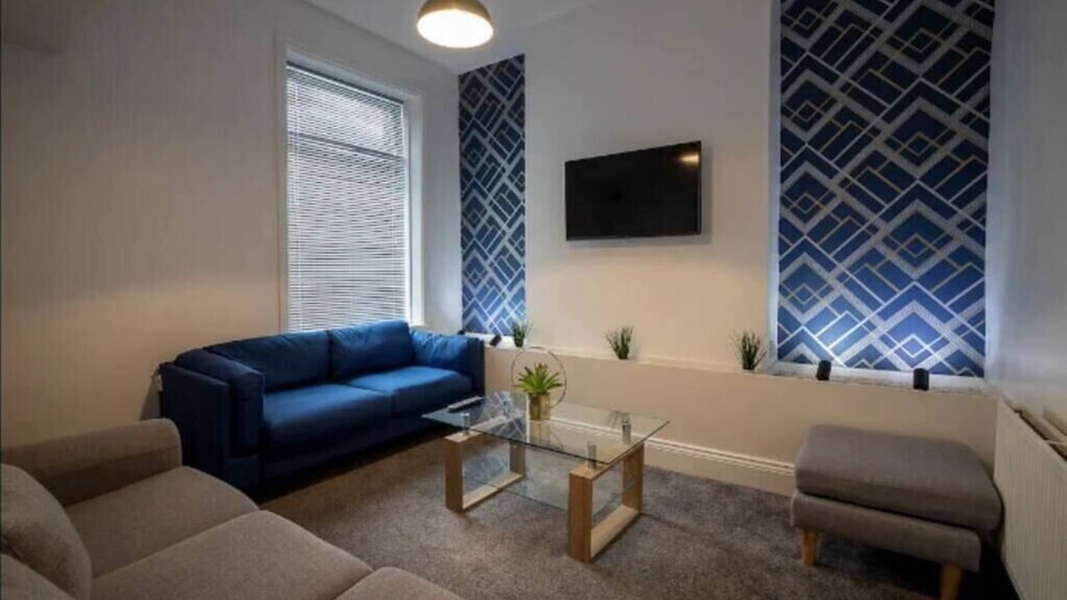 Middlesbrough House | Abingdon House | 4BDR | 4 Ensuite | Workstays UK
