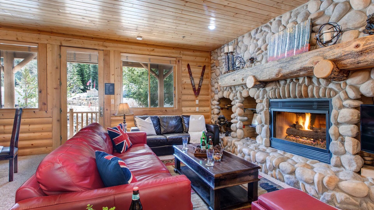 Deer Valley Condo | Abode at Black Bear #107 | Enviable Deer Valley Location