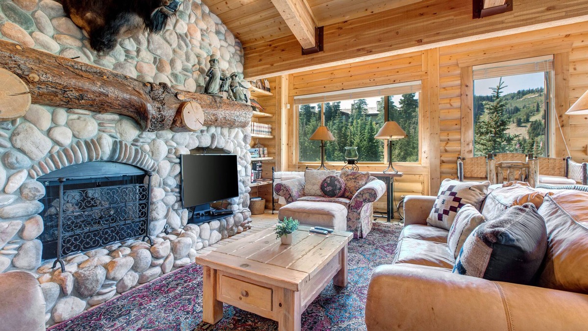 Deer Valley Condo | Abode at Black Bear #301 | Spacious Condo with Private Hot Tub & Balconies | Year-Round Mtn. Views