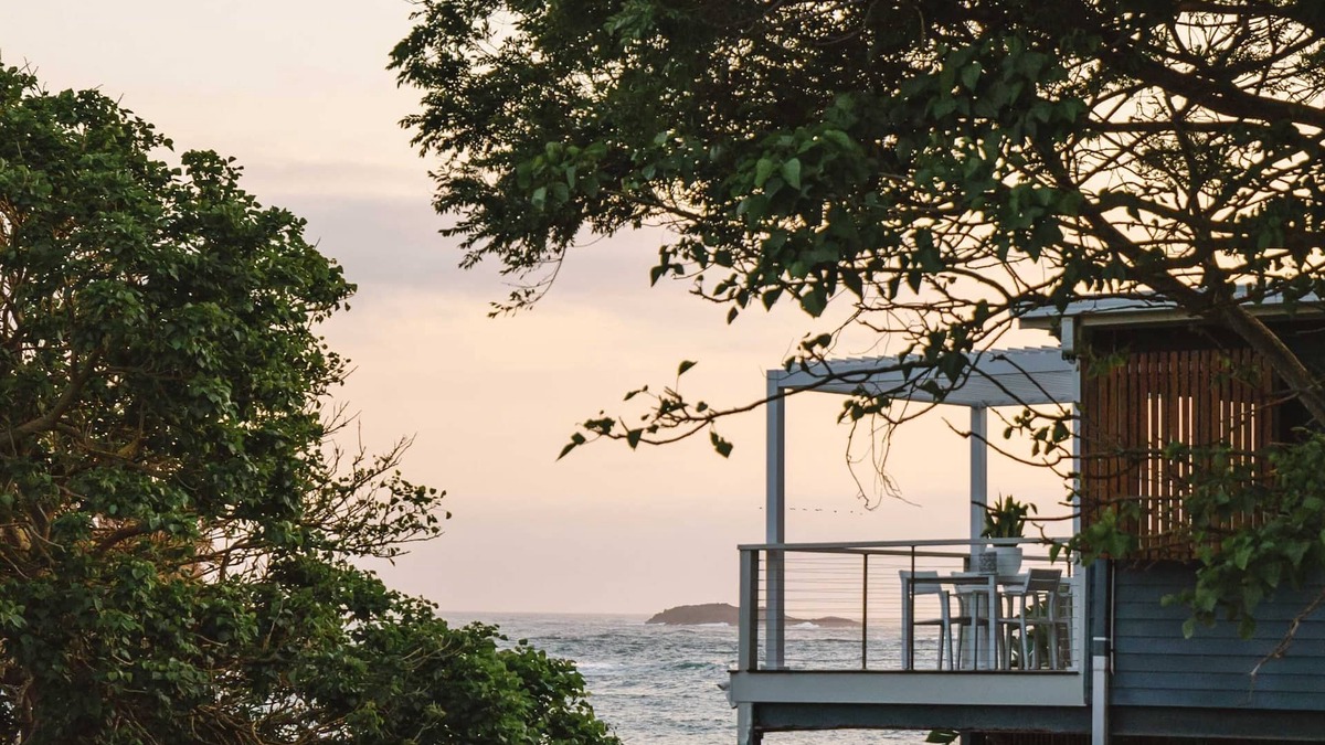 Malua Bay House | Absolute beach front holiday house in Malua Bay