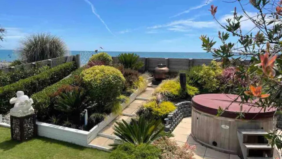 Ruby Bay House | Absolute Beachfront Oasis with Sea Views & Hot Tub