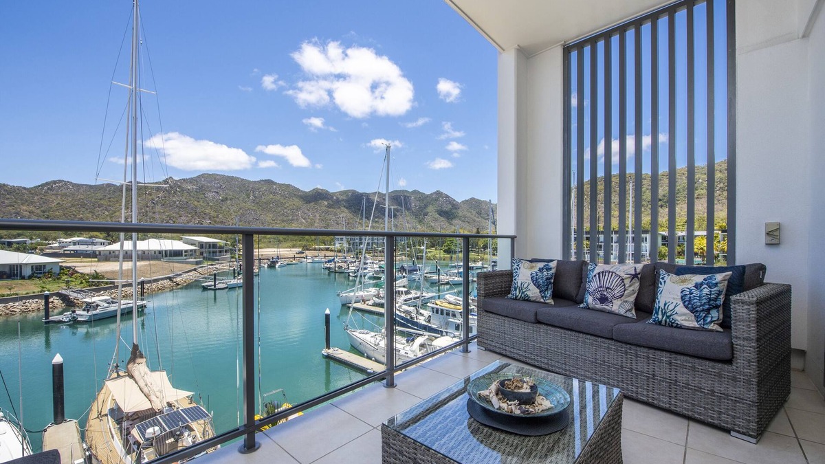 Nelly Bay House | Absolute Waterfront Magnetic Island