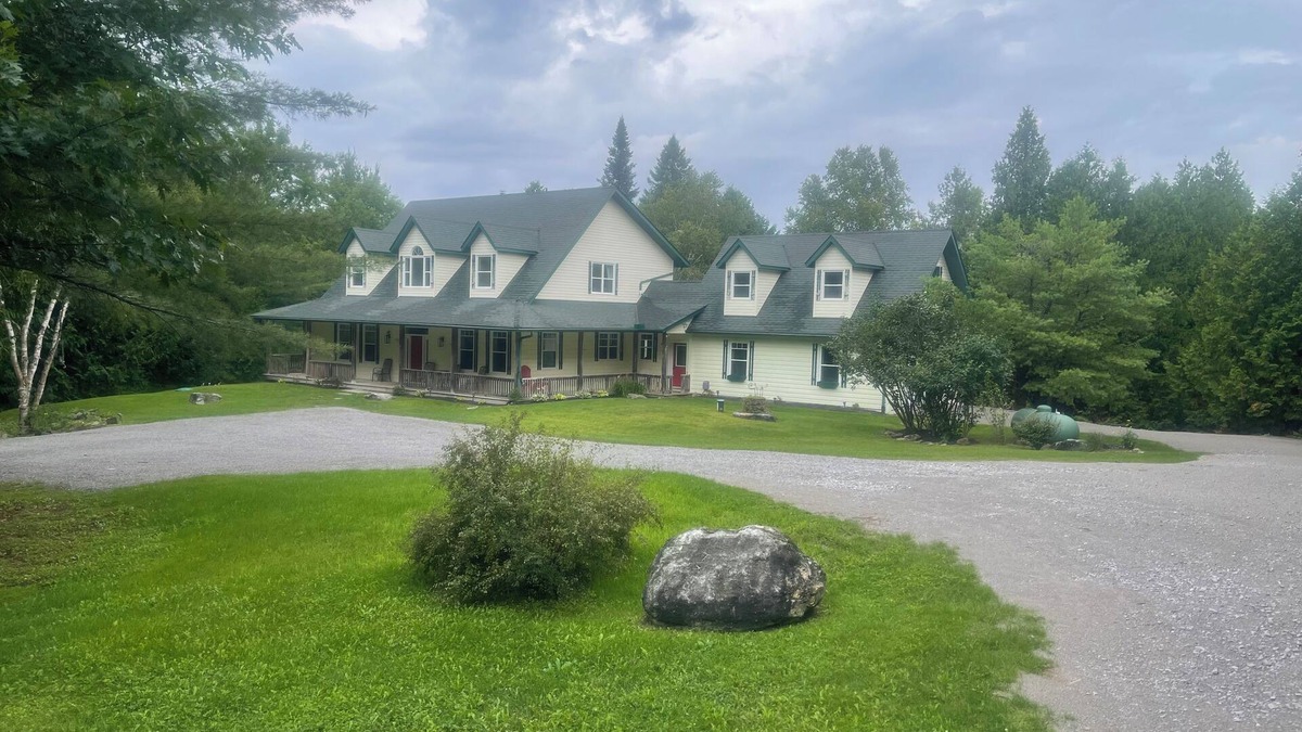 Trent Lakes House | Absolutely Private Waterfront!