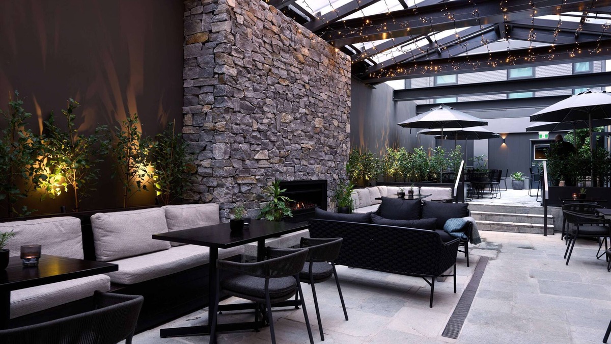 Newton Hotel | Abstract Hotel